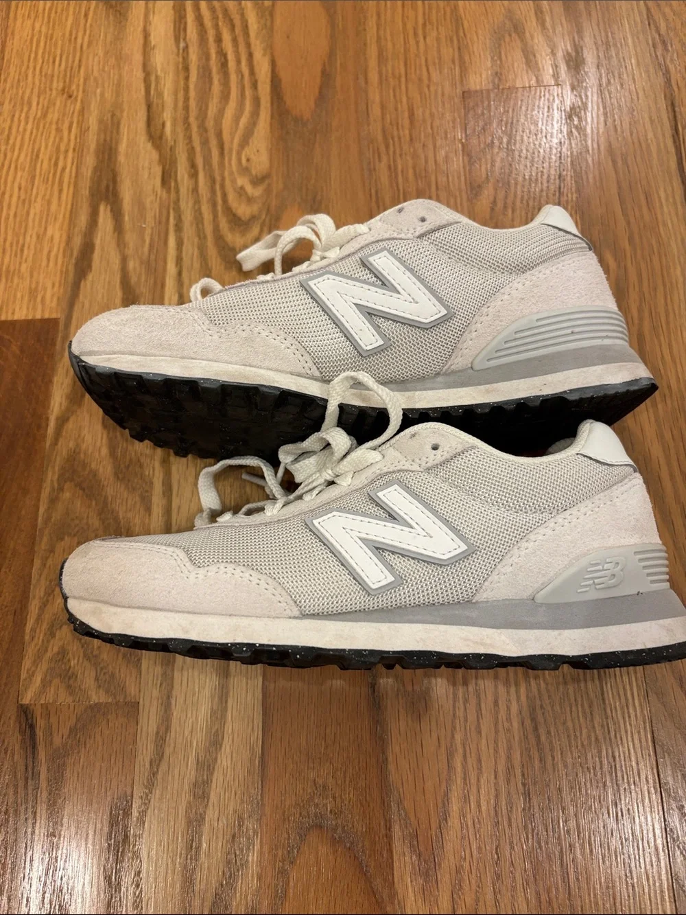 Women’s New Balance 515 V3 off white size 6